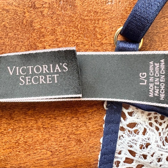 Victoria's Secret Sheer Fishnet Mesh Teddy Babydoll Bodysuit M White/Navy-Blue - Picture 10 of 12